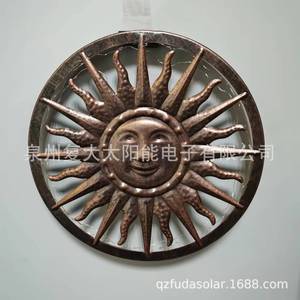 Lampe murale solaire en fer forgé, décoration circulaire avec rétroéclairage, décoration pour la maison - Product Image 4