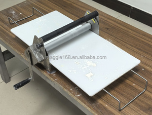 Machine à plastifier la pâte commerciale manuelle pour le pressage de croissants de pâte Machine de fabrication de rouleaux de pâtisserie japonaise - Product Image 6