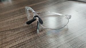 유리 긁힘 방지 보호 컬러 노동 용접 안전 안경 착용 남성용 고글 레이저 안전 유리 - Product Image 5