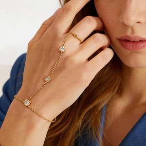 Pulsera de Cadena Geométrica Chapada en Oro con Bisel de Diamantes y Anillo para el Dedo, Joyería de Moda - Product Image 1