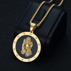 Hip Hop CZ Prier Bouddha Main Religieux Étanche Non Ternir En Acier Inoxydable Bijoux Pendentif Collier pour Hommes Femmes En Gros - Product Image 3