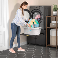 Meuble sur pied pour laveuse en MDF peu encombrant avec étagère de rangement pour salle de bain ou appartement