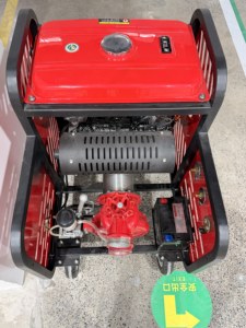 Bomba de Agua Portátil Timecore WBS-HJ-K26 de 20.5L/s con Motor de Gasolina e Iluminación para Suministro de Agua en Incendios - Product Image 2