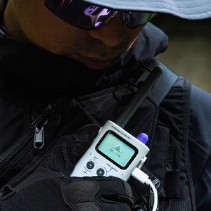 Walkie Talkie Analógico de 5W, Doble Banda, Programación por Aplicación, Radio para Uso <span class=keywords><strong>Civil</strong></span> y Comercial, Monitoreo en Exteriores, Cambio de Frecuencia en Pantalla - Product Image 3