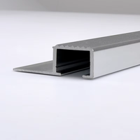 Profilé de marche d'escalier en aluminium et marbre au design moderne, avec rainure sur la surface, bandes de transition antidérapantes pour bord de marche