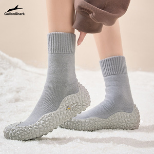 รองเท้าเดินป่าแบบ unisex หัวมน หน้าผ้าสังเคราะห์ พื้นยาง พื้นรองเท้าชั้นกลาง EVA ซับในผ้า เหมาะกับทุกฤดู - Product Image 5