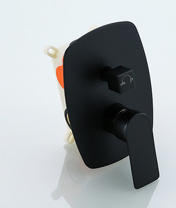 Ensemble de douche encastré pour hôtel, finition noir mat, avec robinet thermostatique à double poignée de 10 pouces, fonction pluie et massage, design dissimulé, valve en céramique - Product Image 3