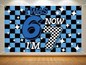 Decorazioni per Festa di Compleanno 6-7 Anni, Sfondo Blu a Quadretti 'Io avevo 6 anni, ora ho 7', Banner per Photo Booth, Sfondo per Aula Scolastica - Product Image 1
