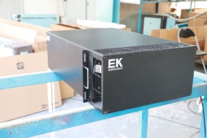 Unités de refroidissement en rack pour centres de données, capacité de refroidissement de 28 kW, conception redondante fermée pour allées chaudes - Product Image 5