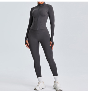 Set da Yoga OEM ODM 2 Pezzi con Giacca a Maniche Lunghe e Leggings Avvolgenti per <span class=keywords><strong>Donna</strong></span>, Alta Qualità Effetto Nudo per Esercizio e Corsa - Product Image 4