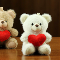 Mini porte-clés en peluche ours en peluche moelleux de 10 cm avec cœur rouge pour la Saint-Valentin