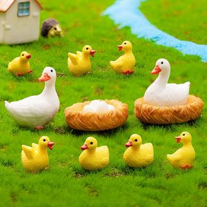 Mini-canards en résine en gros, figurines réalistes de canards et de canetons, décorations de jardin miniatures qui brillent dans le noir, micro-paysages - Product Image 4