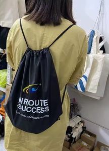 Sac à dos promotionnel personnalisé avec cordon de serrage, sac de sport pliable, sac à cordon pour la gym, les sports, les voyages et les activités de plein air - Product Image 5