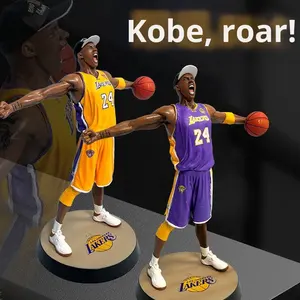 Frozen Basketball Black Mamba dribbling Yellow vestiti n. 24 Action Figure Orienttoy plastica 1:1 scala decorazione - Product Image 2