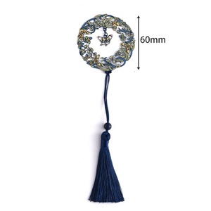 Marcapáginas de Metal con Diseño Floral Esmaltado en Rojo y Negro, Estilo Asiático Primaveral, Recuerdo de Museos y Lugares Turísticos - Product Image 6