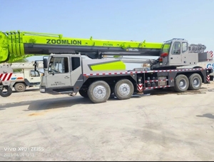 Grue télescopique montée sur camion à bras droit à vendre grue de camion Zoomlion 50ton - Product Image 2