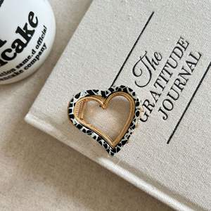 กิ๊บติดผมรูปหัวใจอะซิเตทแบบโปร่ง กิ๊บหนีบผมขนาดเล็ก กิ๊บหนีบผมโลหะรูปฉลาม อุปกรณ์เสริมผม - Product Image 5