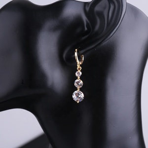 Nueva llegada nueva tendencia nuevos materiales mujeres Guangzhou proveedor pendientes collar proveedor joyería conjunto - Product Image 6