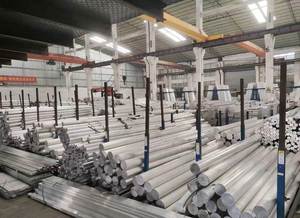 Barre ronde en aluminium 6A02 6B02 6A51 6101 6101A 6005 6005A 6351 6060 6061 6063 6063A 6070 6181 6082 3A21 3003 3103 3004 3005 3105 - Product Image 1