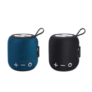 Altoparlante portatile Super Bass colorato Wireless impermeabile Party ipx7 Music FM0190 altoparlanti FM0190 per esterni - Product Image 1