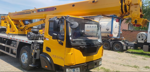 <span class=keywords><strong>Grue</strong></span> de <span class=keywords><strong>camion</strong></span> compacte 12 tonnes XCT12K-1, rayon de braquage minimal de 7 m, équipement de levage hydraulique pour la location - Product Image 4