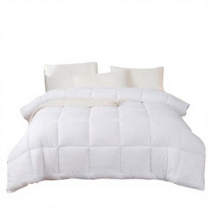 Edredones de Hotel al por Mayor, Rellenos de Algodón Puro de una Sola Pieza, Edredones Acolchados con Relleno de Fibra de Nueve Agujeros, Tejido Liso para Casas de Huéspedes y B&Bs - Product Image 1