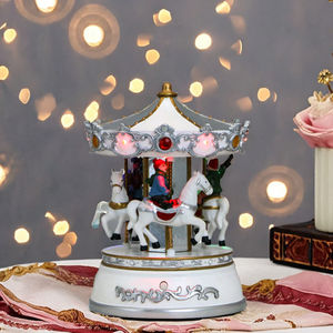 Caja <span class=keywords><strong>de</strong></span> música <span class=keywords><strong>de</strong></span> juguete carrusel <span class=keywords><strong>de</strong></span> Navidad con logotipo personalizado OEM Material plástico <span class=keywords><strong>de</strong></span> resina con batería y canción personalizada - Product Image 6