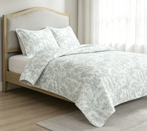 Couette lavable de luxe en tissu vert Lear, douceur exceptionnelle, garnie de polyester durable pour usage hôtelier - Product Image 1