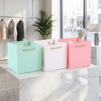 Sacs de shopping en carton recyclable faits à la main, écologiques et luxueux, avec logo personnalisé et poignées en ruban, pour emballages de cadeaux de bougies