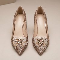 Vente en gros ODM Escarpins pour femmes à talon haut et bout pointu, or champagne pailleté, ornés de cristaux et de motifs floraux, pour soirée, mariée et mariage