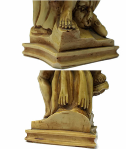 Escultura de Resina Vintage de Hércules Luchando con Diomedes, 11.5 Pulgadas de Alto - Product Image 5