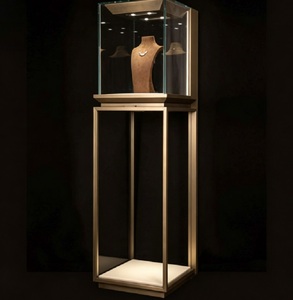 <span class=keywords><strong>Vitrina</strong></span> <span class=keywords><strong>de</strong></span> Joyería <span class=keywords><strong>de</strong></span> Pedestal Alto <span class=keywords><strong>de</strong></span> Lujo, Exhibidor <span class=keywords><strong>de</strong></span> <span class=keywords><strong>Vidrio</strong></span> Estilo Museo con Iluminación LED y Puerta con Cerradura - Product Image 2