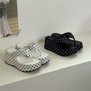 Chaussures de mode pour femmes, <span class=keywords><strong>sandales</strong></span> compensées à plateforme, talons hauts, mules et tongs pour l'été et la plage - Product Image 1
