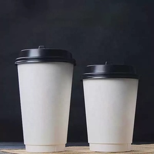 Vasos de café desechables de papel kraft blanco de doble pared con tapa para bebidas calientes, con impresión de logotipo personalizada al por mayor. - Product Image 1