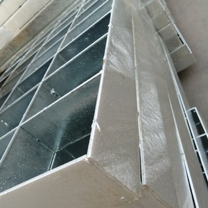 Grilles de drainage en acier galvanisé sur mesure, design moderne <span class=keywords><strong>pour</strong></span> trottoirs - Product Image 5