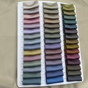 100% Acetat-Doppelsatin-Stoff, Kühles Seidiges Glattes Atmungsaktives Hautfreundliches Kleidungsmaterial, Großer Lagerbestand Anzugstoff - Product Image 5