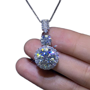 Collier Pendentif Personnalisable en Argent S925 Plaqué Platine/Rhodium avec Moissanite Brillante Taille Brillant 5CT 10CT – Grande Tendance, Haute Qualité - Product Image 1