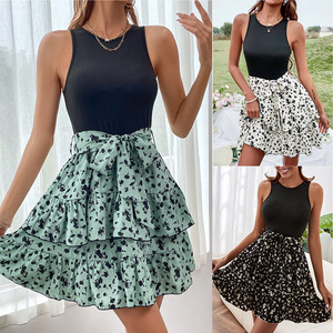 Abito Midi Floreale Senza Maniche con Balze a Strati da Donna, Top a Canotta con Laccetti in Vita, Gonna a Trapezio Stile Skater, Outfit Casual Estivo per Vacanze 2026 - Product Image 1
