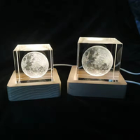 Honneur de cristal système solaire lampe carrée Led nuit maison bureau décoration lumière Rectangle cristal socle en bois Led Cube