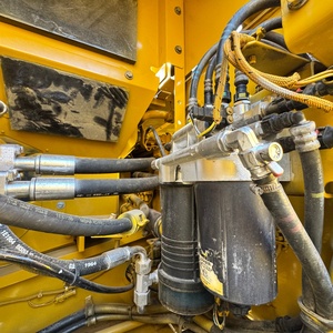 Excavatrice sur chenilles Caterpillar 320GC d'occasion de 20 tonnes, presque neuve, de haute qualité, pour chantier de construction - Product Image 4