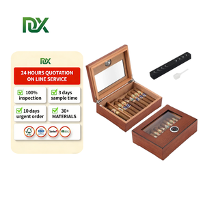 صندوق سيجار خشبي فاخر مصنوع يدويًا بتصميم عتيق مع غطاء زجاجي ومقياس رطوبة ومرطب ومقسم، محمول وفاخر - Product Image 1