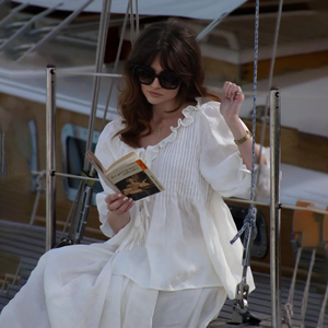 2025 alla moda <span class=keywords><strong>con</strong></span> scollo a <span class=keywords><strong>volant</strong></span> bianco cravatta anteriore ampia manica a palloncino in lino elegante camicetta da donna estiva Vintage - Product Image 1