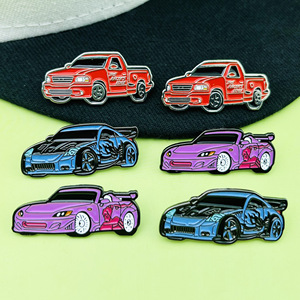 Broches en métal émaillé en forme de voiture de dessin animé, 20 mm, ensemble rose, bleu, rouge, pour chapeau, accessoires vestimentaires - Product Image 2
