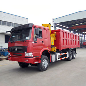Camion benne Sinotruk sur mesure 6x4 robuste avec grue pour le transport minier et les chantiers <span class=keywords><strong>de</strong></span> construction - Product Image 1