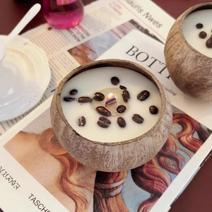 Eco-vriendelijke handgegoten kaars van kokosnootschalen met stenen, decoratie voor thuis, aromatherapiekaars, aangepaste verpakking & eigen label - Product Image 5