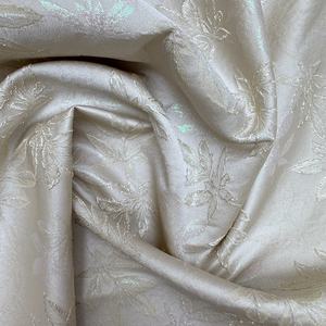 चीनी निर्माता थोक ड्रेमी रेशम कपड़े के लिए तीन आयामी पॉलिएस्टर डिजाइनर कपड़े - Product Image 4