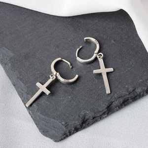 2025 nouveau <span class=keywords><strong>gros</strong></span> Offre Spéciale mode cuivre pendentif boucles d'oreilles lumière luxe INS Style Simple brillant Rock croix <span class=keywords><strong>bijoux</strong></span> <span class=keywords><strong>pour</strong></span> les femmes - Product Image 2