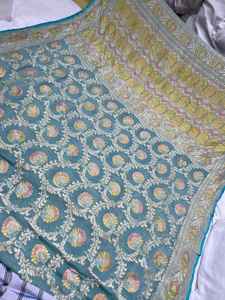 Sari de Seda Banarasi de Chifón Puro Hecho a Mano, Color Morado Real con Bordado Floral de Zari Plateado, Borde Pesado, Pieza de Blusa Sin Coser, Ideal para Fiestas - Product Image 6