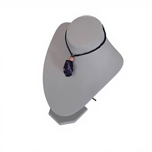 Collar de macramé de plata Tai hecho a mano al por mayor, con gema curativa morada, estilo bohemio, engaste de bisel, ajustable, unisex - Product Image 1