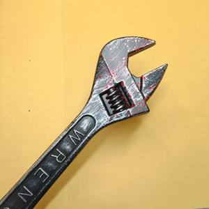 Accessoires d'Halloween de <span class=keywords><strong>45</strong></span> cm, ornements en métal, cadeaux, jouets pour enfants, stands de marché nocturne, clés à molette en plastique, épées et couteaux factices - Product Image 2